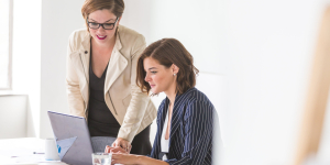 business-women-working